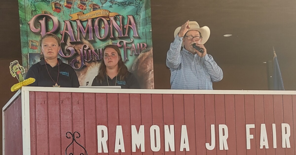 Pie Auction, barbecue dinner net $27,035 for 2022 Ramona Junior Fair