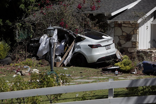 Real Estate Agent Killed in Rolling Hills Crash