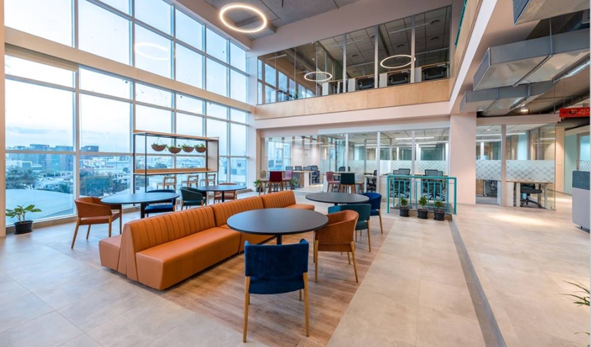 Why commercial real estate is a better investment option