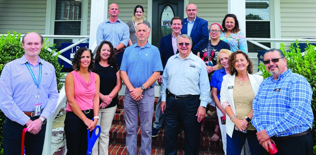 Stanly County Chamber hosts ribbon cutting for T.R. Lawing Realty - The Stanly News & Press