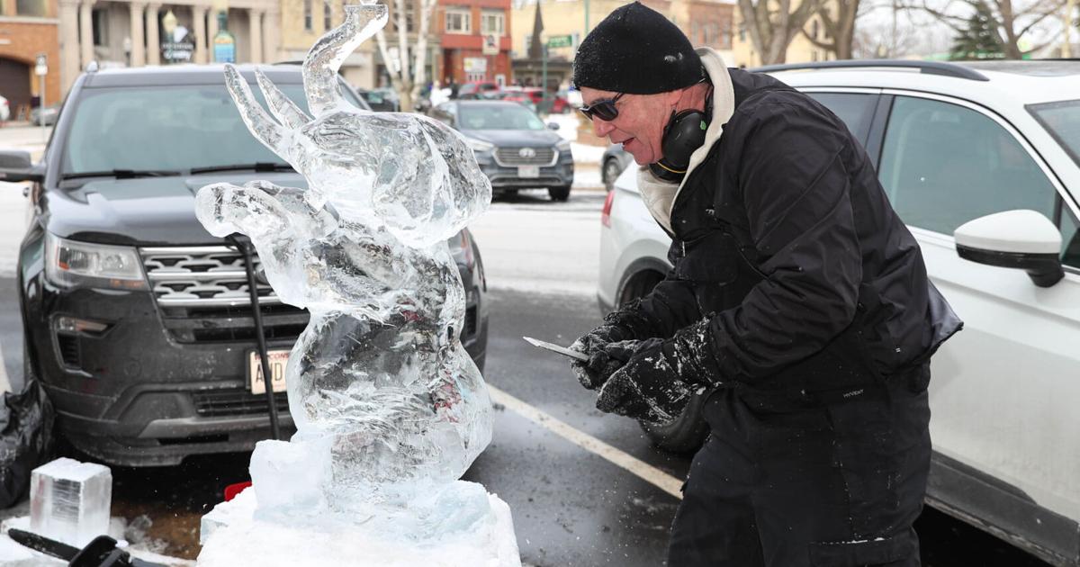 Lake Mills’ Knickerbocker Ice Festival returns | Local News